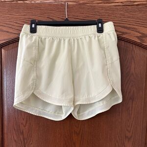 Gaiam‎ light yellow lined shorts